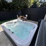 Apartment La Secrete Et Son Abrite *
