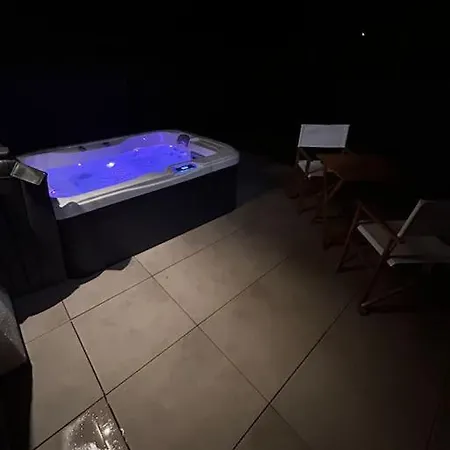 Apartamento La Secrète Et Son Abrité *