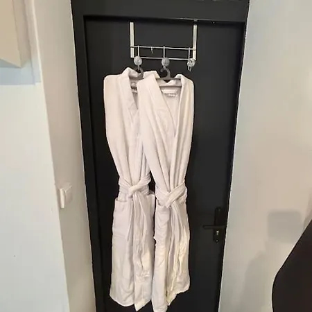 La Secrete Et Son Abrite * Nancy