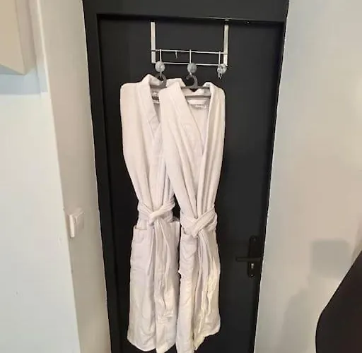 La Secrete Et Son Abrite * Nancy