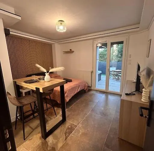 Apartment La Secrete Et Son Abrite